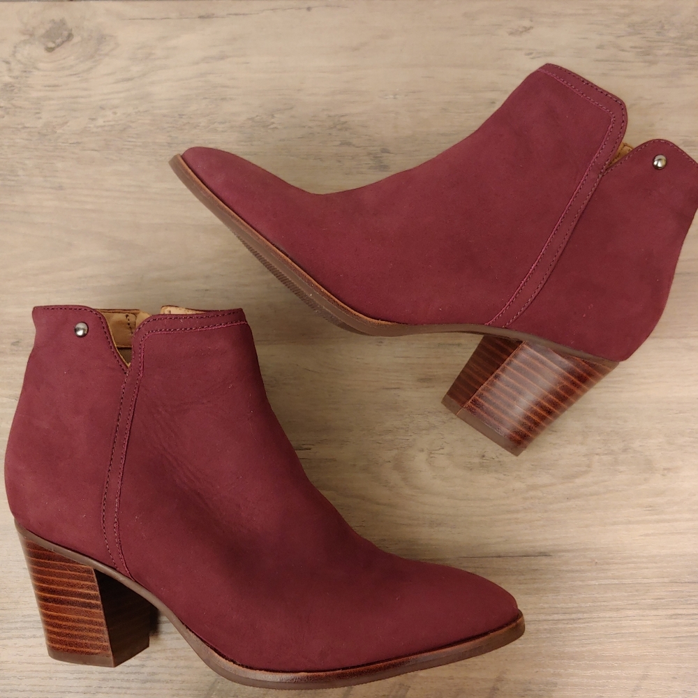 Driver Club USA Rouge Nubuck Leather  Heeled Ankle Boots Size 6 US